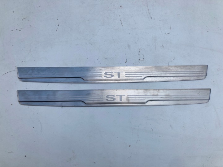 moulding cap threshold left right front Ford MONDEO Mk3 ST 220