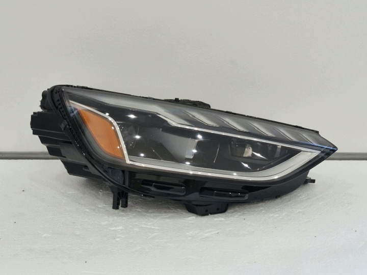 feu droit Audi A4 8W LIFT FULL LED USA