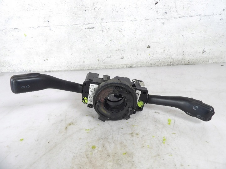 SKODA FABIA et Commodo essuie glace 8L0953513G
