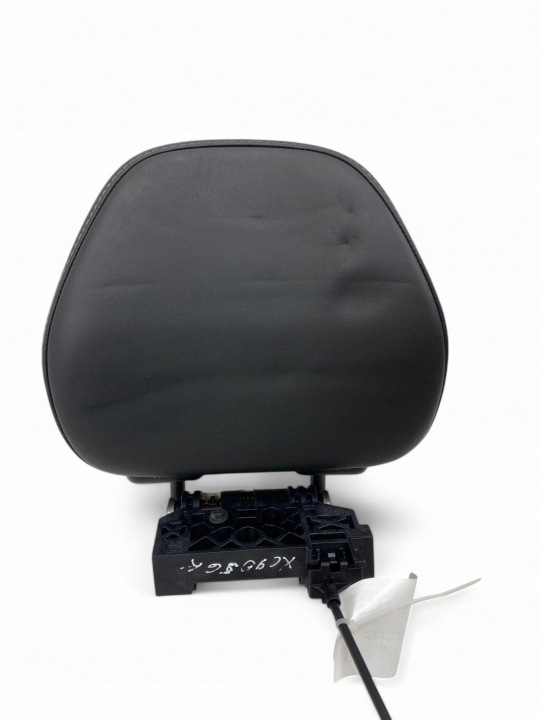 Volvo XC90 Rear seat head restraint 10