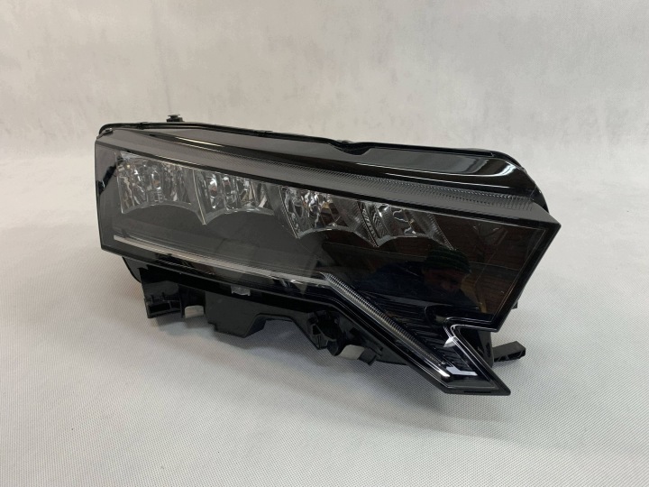 Reflektor licht rechts Skoda Octavia 4 IV Lift 23r Crystal LED 5E4941010
