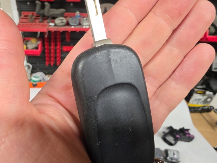 OPEL INSIGNIA B ST 19r STACIKA KEY 39213436 14