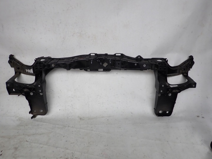RENAULT KANGOO II MERCEDES CITAN W415 Versteifung Gurten vorne 8201130847