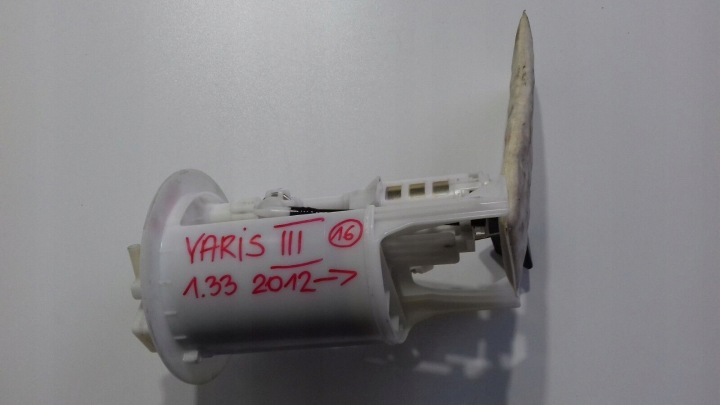 TOYOTA YARIS III pump pump of the fuel 1.33