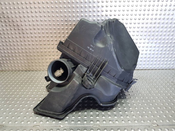 cover of a filter, air flow meter 7590593 BMW F10 F11 3.0i N52B30