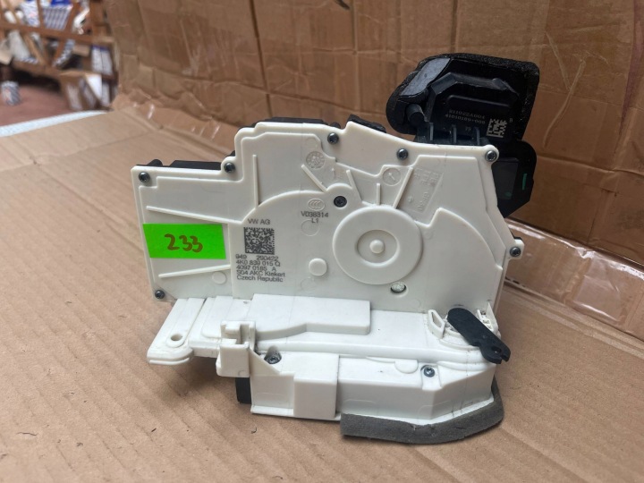 AUDI Q8 A6 A7 de la Serrure Portière Gauche Arrière 4K0839015Q Original !