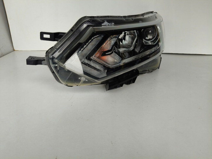light left REFLEKTOR NISSAN QASHQAI II 17- LIFT LED