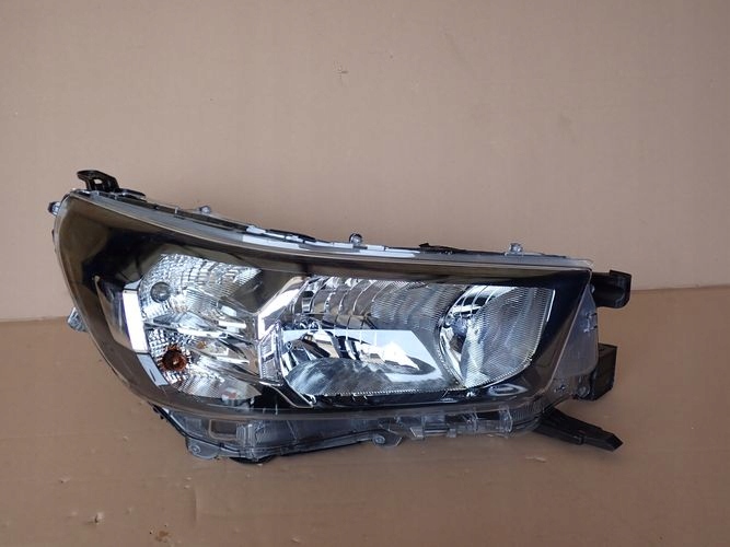 TOYOTA HILUX VIII LIFT 20- reflektor right light right 1EJ-923364-040