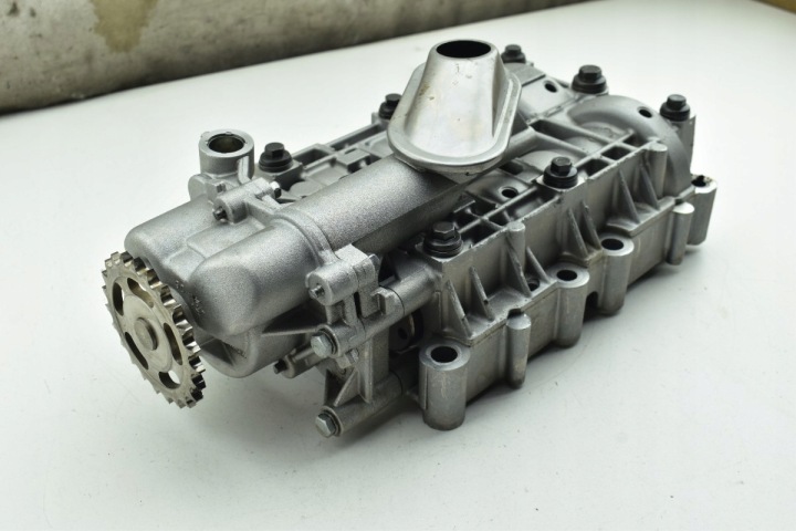 oil pump of a cam Balansowe PEUGEOT 407 CITROEN DS5 2.2 HDI 9636898380