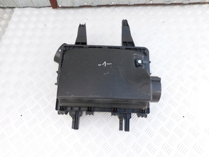 Mercedes Sprinter 906 651 filter - cover of a filter, air original OEM