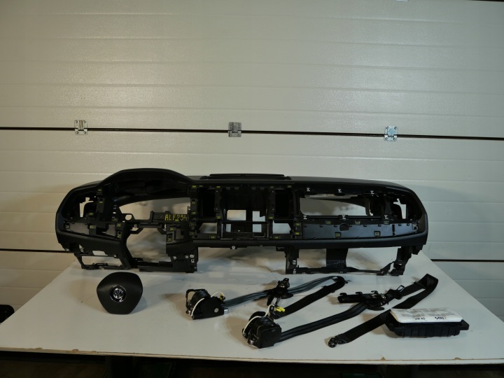 VW T6 CALIFORNIA dashboard instrument panel console cockpit