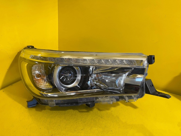 LIGHT RIGHT TOYOTA HILUX FULL LED 16-21