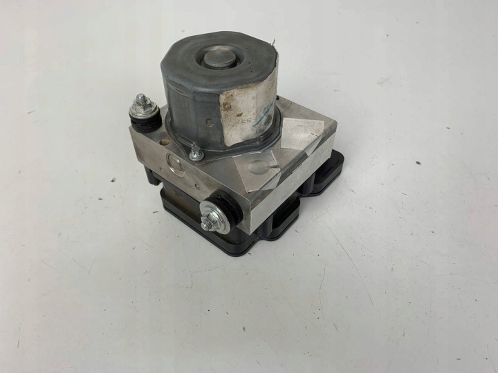 RENAULT KADJAR 1.2TCE pump ABS 476608240R