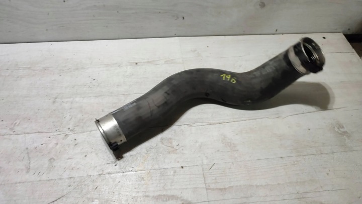 Mercedes-Benz A W176 2017 of the hose air tube