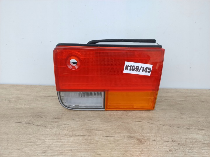 HONDA ACCORD 4 IV BERLINA 90-93 ROK DESTRO FANALE FARO DEL COFANO POSTERIORE + WKLAD K109/145