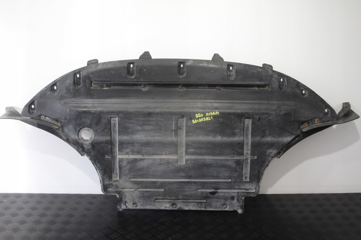 fedél fedél POD lökhárító AUDI Q5 8R0 8R1863821