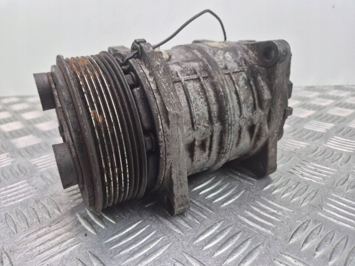 Mercedes Vito Viano 109 CDI W639 compressor of the air conditioning N-46-60008-00
