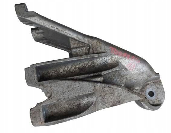 VW Touareg II 2 7P 3.6 FSI 10-03h199308 Support Support plaque Moteur