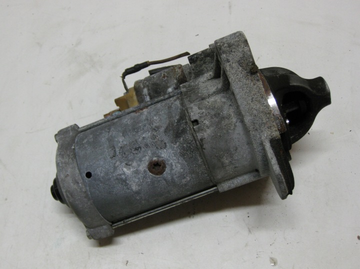 RENAULT MASTER III LIFT IV 2,3 DCI starter 233009813R