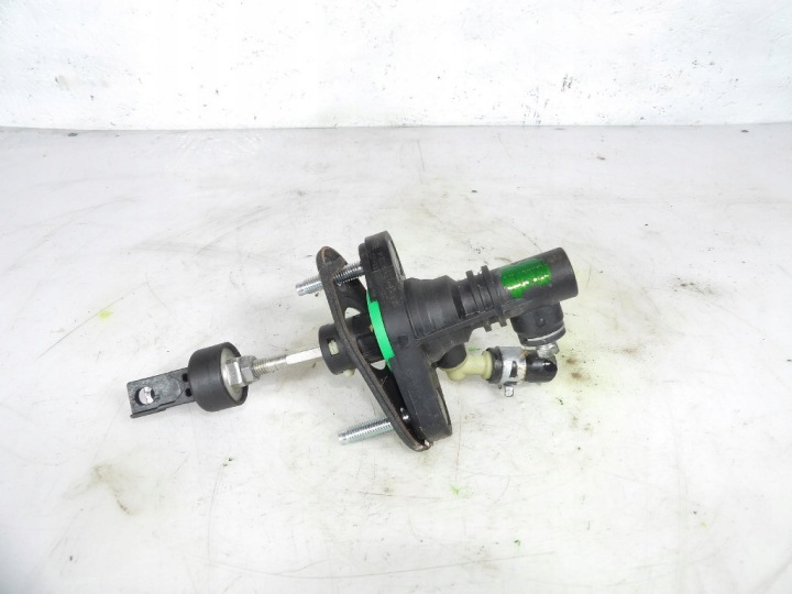 TOYOTA AVENSIS T27 LIFT 1.8 VALVEMATIC pump SPRZEGLOWA 31420-02031-D