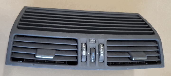 BOCCHETTA ARIA ANTERIORE Z del cruscotto medio MERCEDES S-KL W220 2208300554 OE EU
