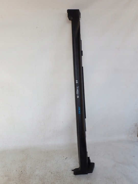 NISSAN X TRAIL LIFT 18R T32 küszöb jobb lista küszöb jobb 768506FR0A