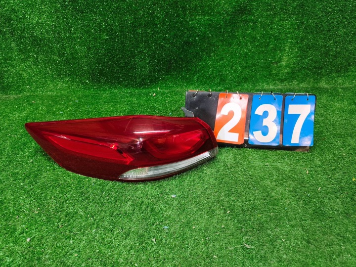 Feux phare Arrière Arrière Gauche HYUNDAI ELANTRA VI 15- NR.L237