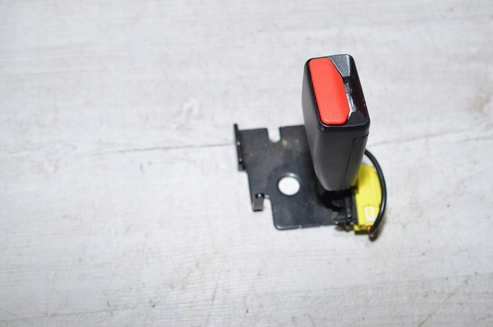 klamra zapiecie supports rear part 2.0D Volvo V40 II lift
