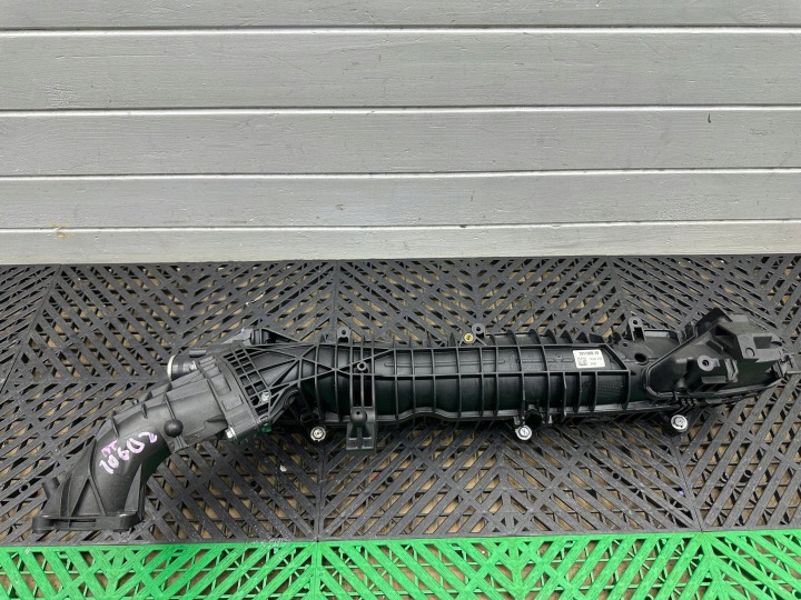 intake manifold BMW 5 F10 F11 7811909