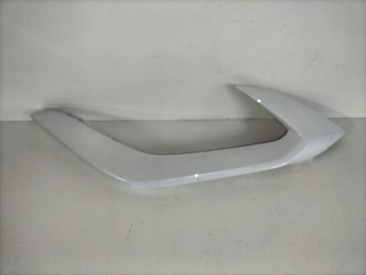 MOULAGE PARE CHOC AVANT GAUCHE KIA SPORTAGE 5 V 21