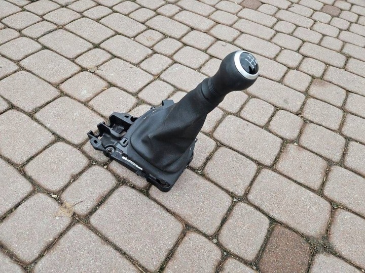 Schalthebel Schalt getriebe Manschette Schaltknauf Schaltkopf Schaltkulisse Toyota Aygo X 33530-K0010