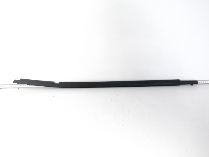 TOYOTA AURIS and E150 06-12 moulding dust windows door rear part right ORG