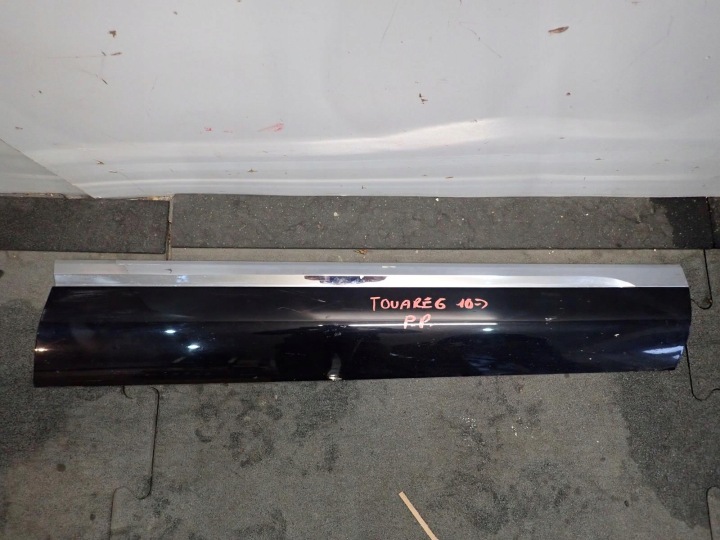 moulding door right front VW TOUAREG 10- 7P