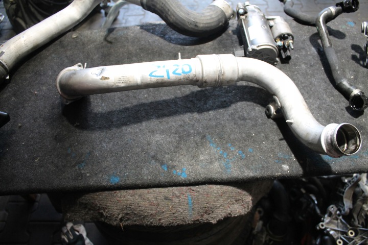 2420. pipe air AUDI 059145673EE