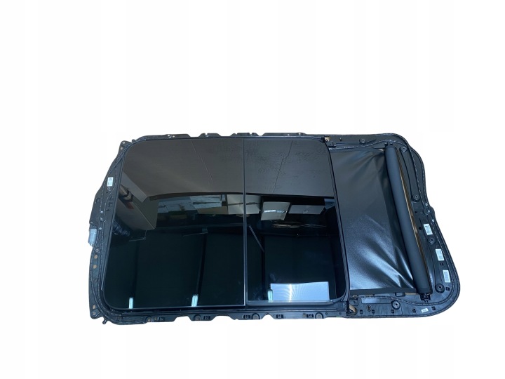 AUDI A4 8W B9 PANORAMA střešní okno 8W9877041B
