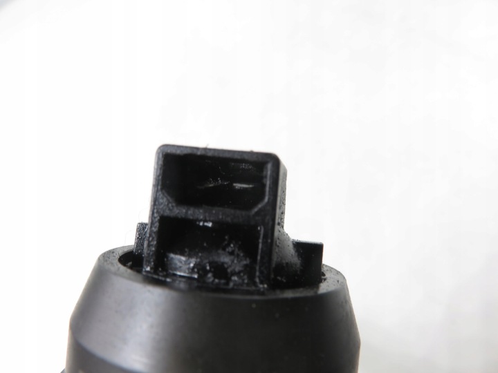 AUDI A4 B6 1,9 TDI 038130073AJ 04147/20037 7