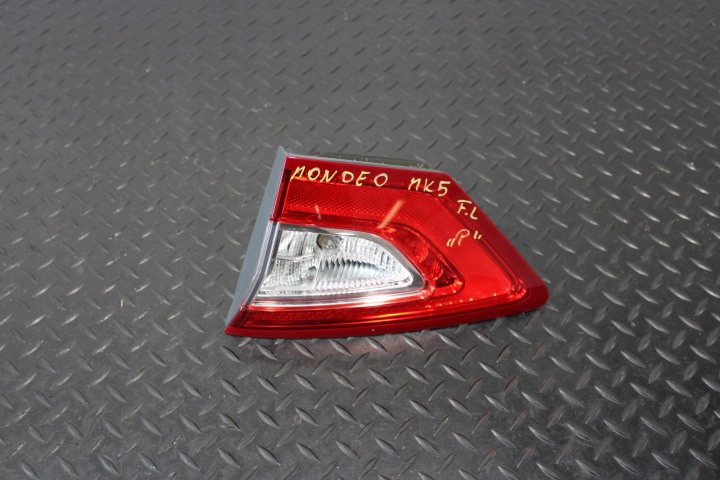 light bonnet right rear part right rear FORD MONDEO MK5 sedan LIFT DS73-13A602