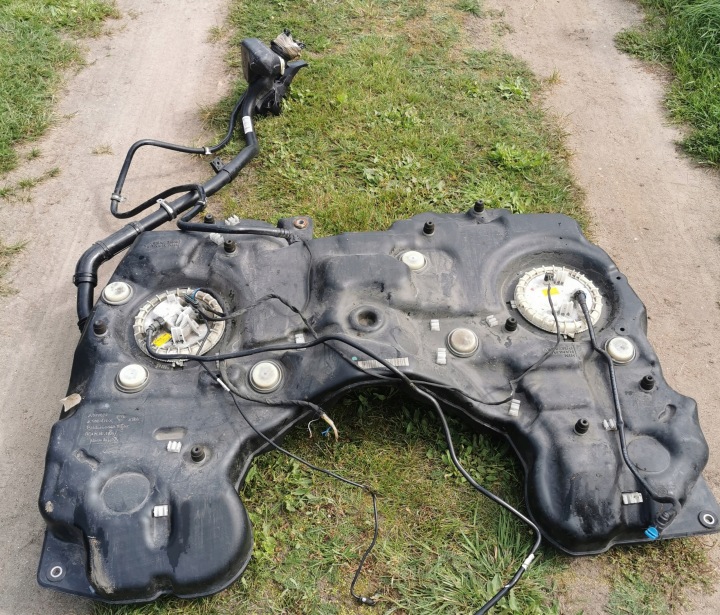IDEAL KPL. fuel tank MERCEDES GL GLS 350d 1