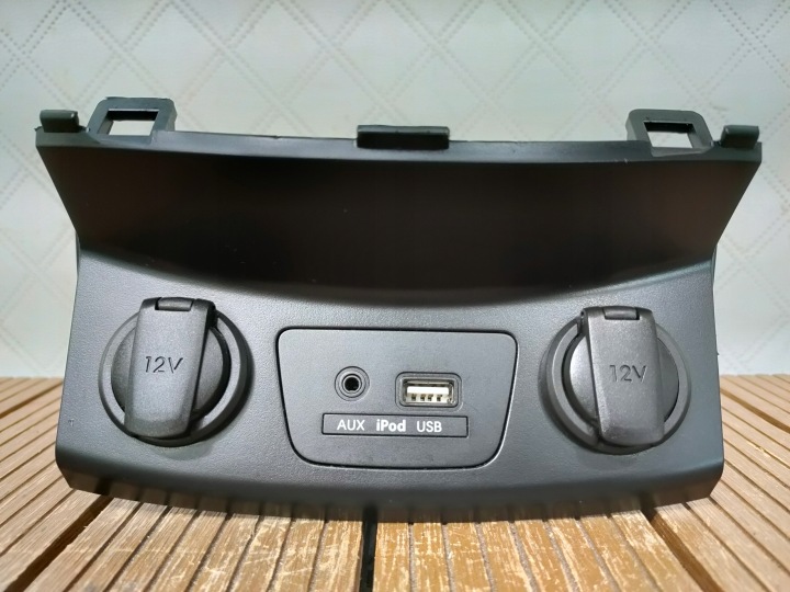 HYUNDAI I30 II 11-16 PANEL Adattatore USB AUX IPOD 96120-A5100 OE