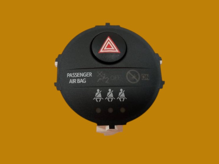 switch of warning lights 83950-0D100 Toyota Yaris III (2011-)
