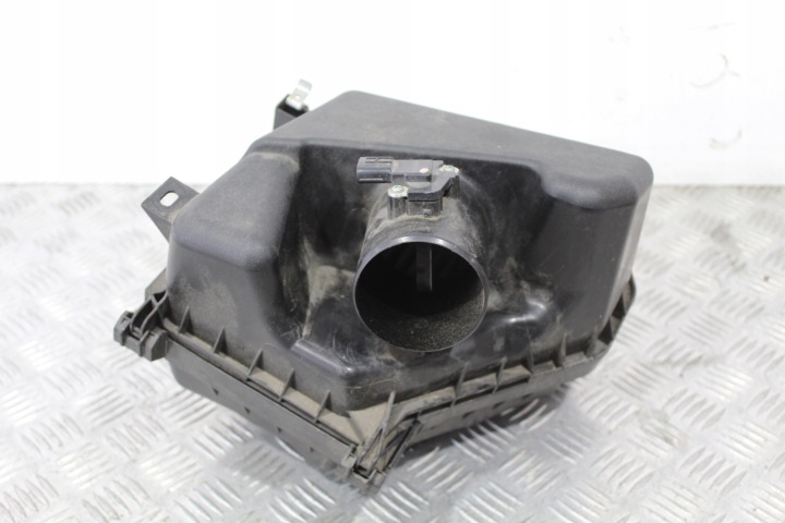 cover of a filter, air TOYOTA VERSO