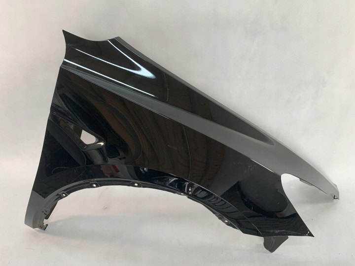Tesla Model Y Aile Droite 1493792-00-C 08.25