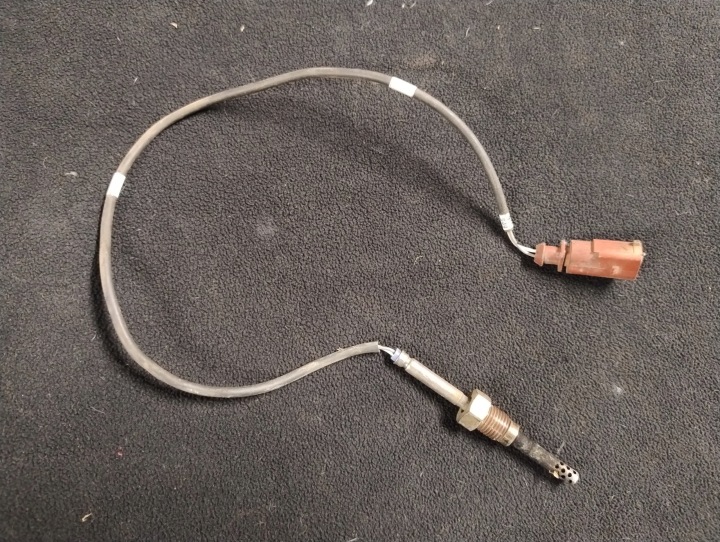 sensor temperatury of the gas Volkswagen T5 070906088F