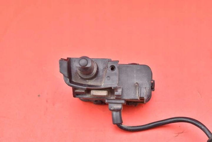 MOTOR KLAPPEN DES KRAFTSTOFFSBEHÄLTERS 6R0810773C VW POLO 5 V 6R 09-15