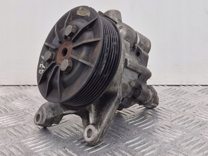BMW 3 E90 E91 335i servo pump 7564503 N54B30A