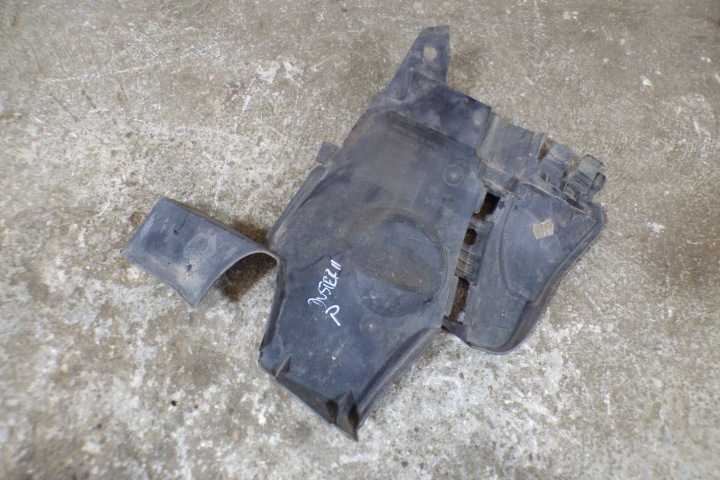 fedél podluznicy jobb eleje 638301557R Dacia Duster II