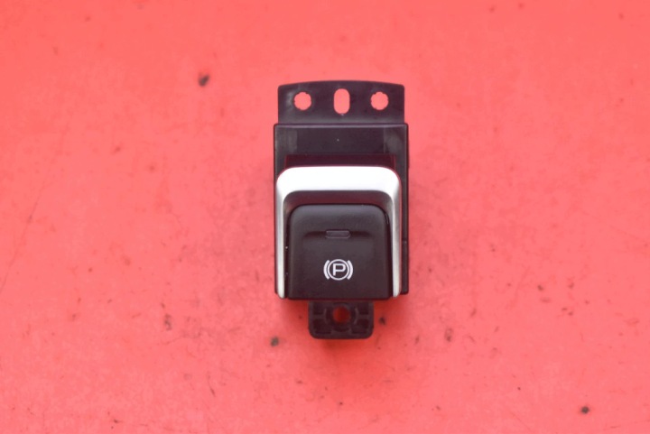Levier Bouton Levier frein stationnement A00082502 BAIC BEIJING X3 LIFT 19