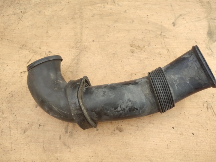 hose pipe air hose VW TOUAREG and 2.5 TDI 7L6129752A 7L6129609B