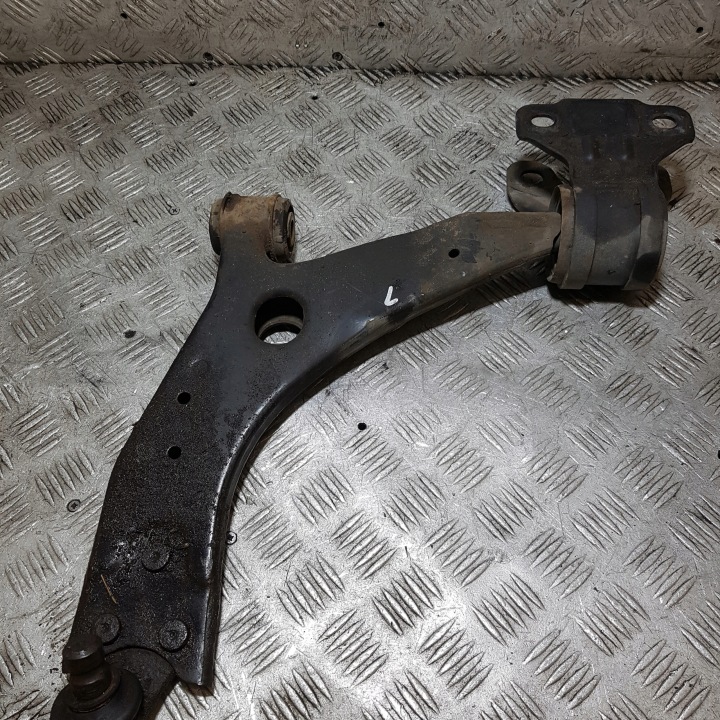 rameno levý předek FORD FOCUS MK3