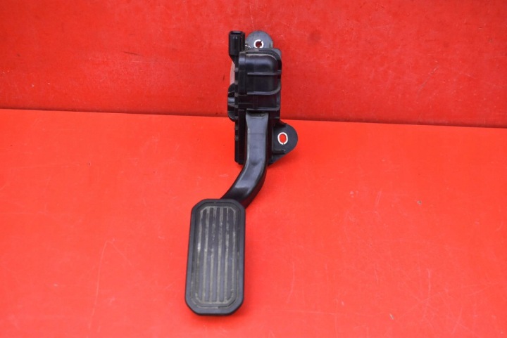 potencjometr plynový pedál EU 78120-47050 TOYOTA PRIUS 2 II XW20 1.5 VVTi 77KM